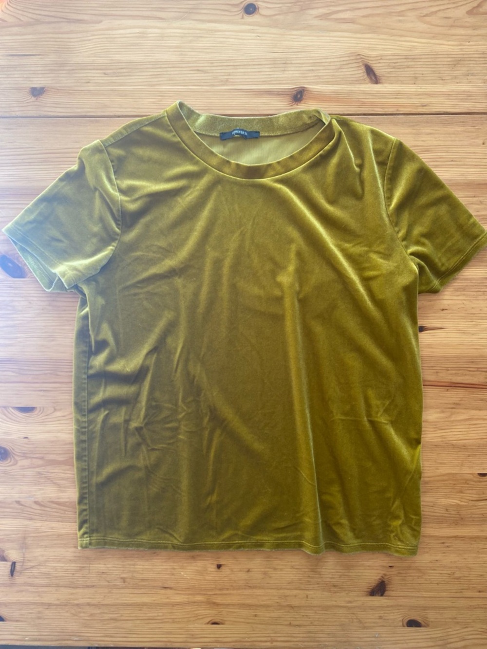 Forever 21 Velvet Short Sleeve Tee Butter Yellow Gold Size Medium - Picture 8 of 10